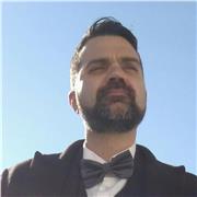 Musicista, diplomato in conservatorio, con interesse alla musica per film, compositore, pianista, direttore di orchestra. Videoscrittura musicale